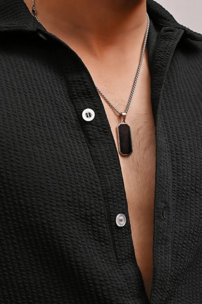 CLASSIC TEXTURED PREMIUM SHIRT – BLACK - Image 3