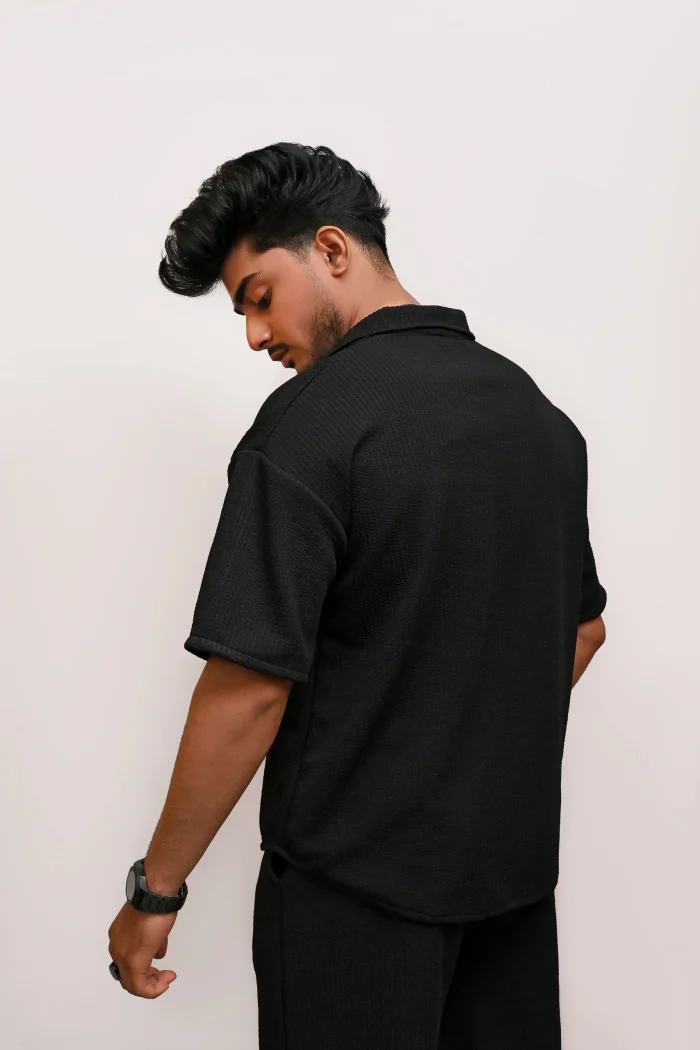 CLASSIC TEXTURED PREMIUM SHIRT – BLACK - Image 4