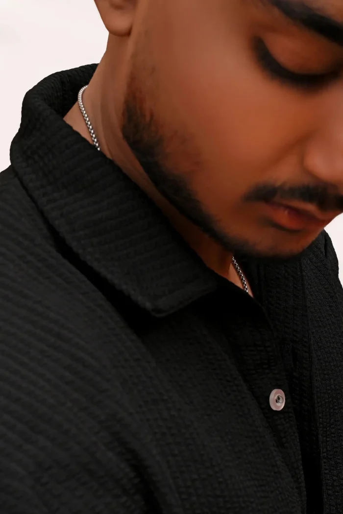 CLASSIC TEXTURED PREMIUM SHIRT – BLACK - Image 5