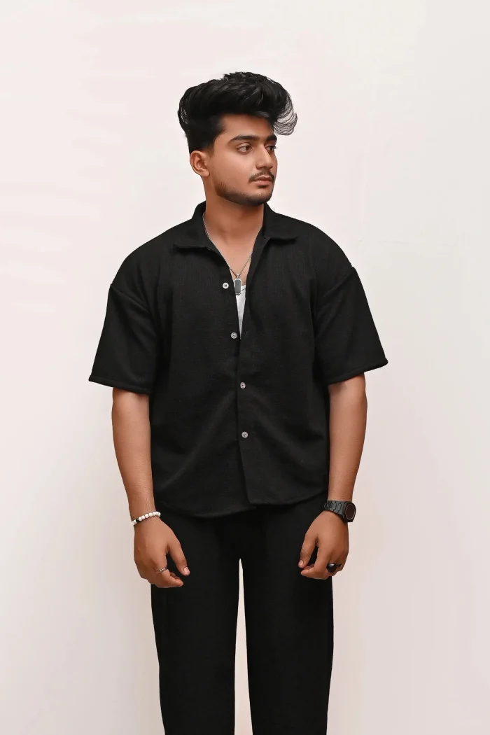 CLASSIC TEXTURED PREMIUM SHIRT – BLACK - Image 6